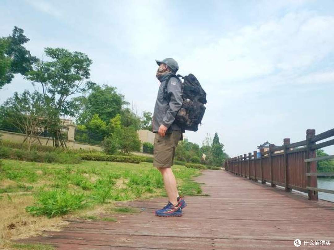 沉稳超能,全能应对:MAXGEAR暗星战术背包