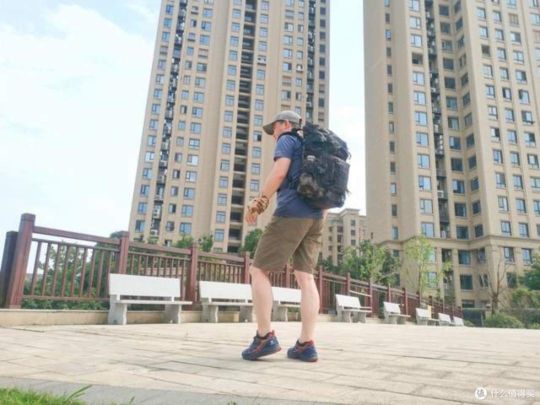 沉稳超能,全能应对:MAXGEAR暗星战术背包