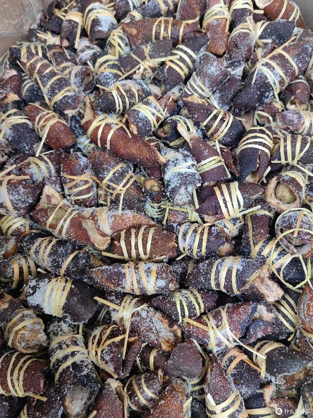 三扎宝古法腌制,开缸5年陈皮,咸榄,禾杆草,盐
功效:理气健脾,燥湿化痰,润肺止咳,开胃顺气