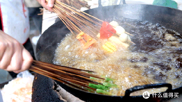 中国最会吃“串串”的地方在哪？万物皆可串，起源地果然名不虚传