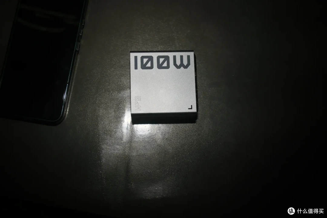 100W快充差旅新选择——氘锋100W Gan