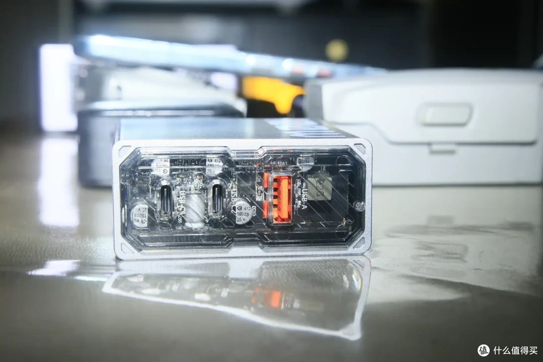 100W快充差旅新选择——氘锋100W Gan