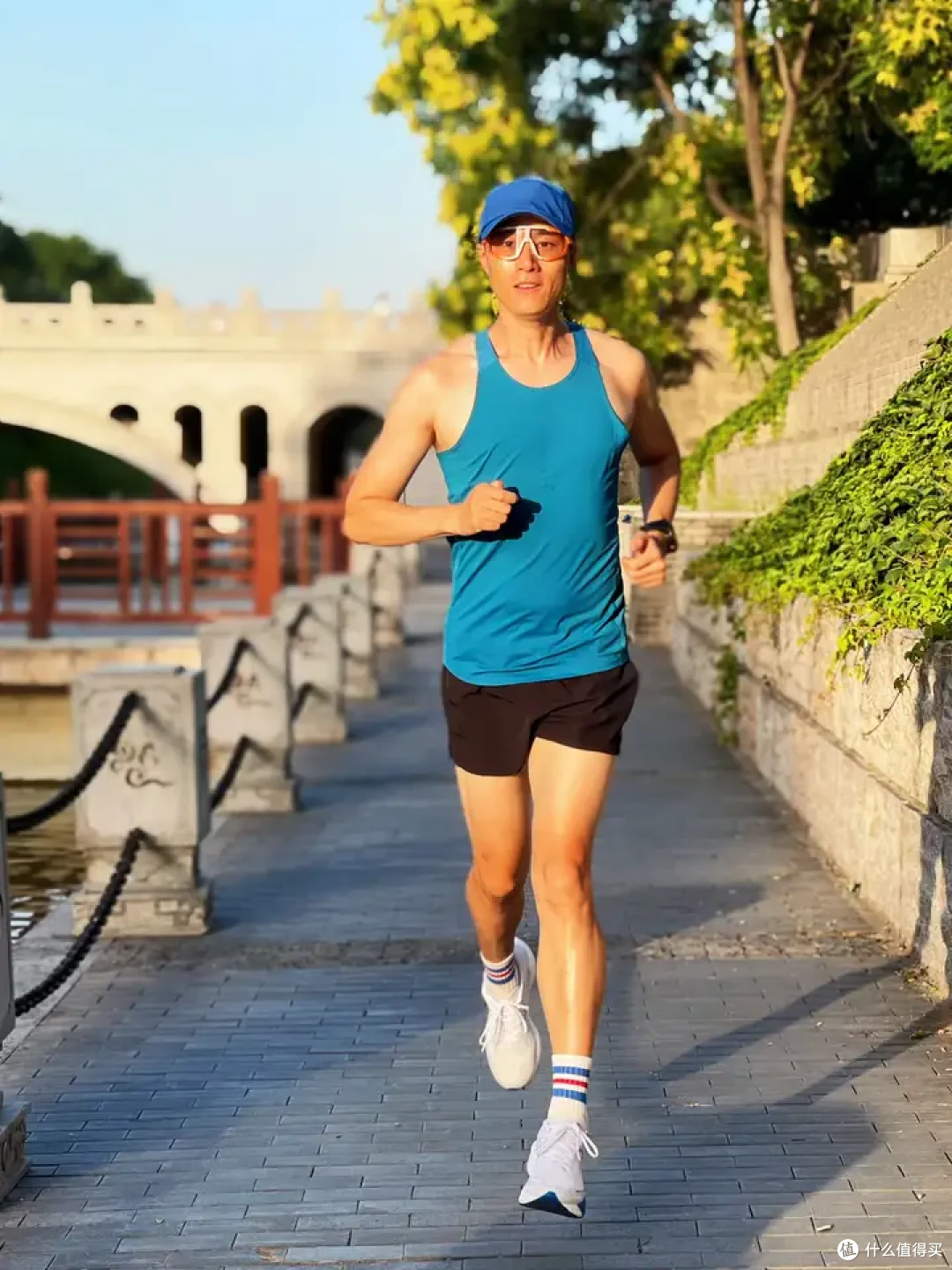 长跑运动员,尤其是非洲运动员,为什么小腿都很细?