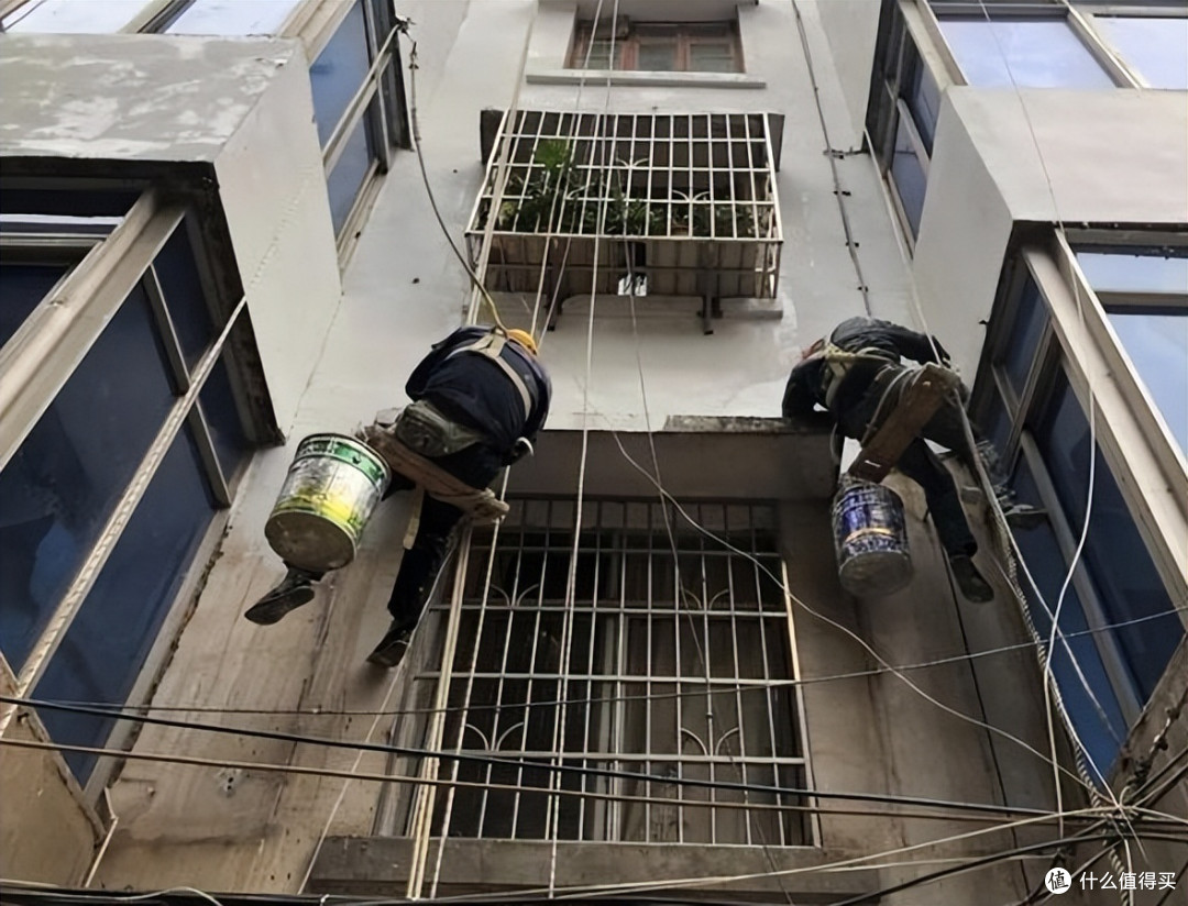 不听劝,坚持买了“老破小”,半年后我又哭着转卖了