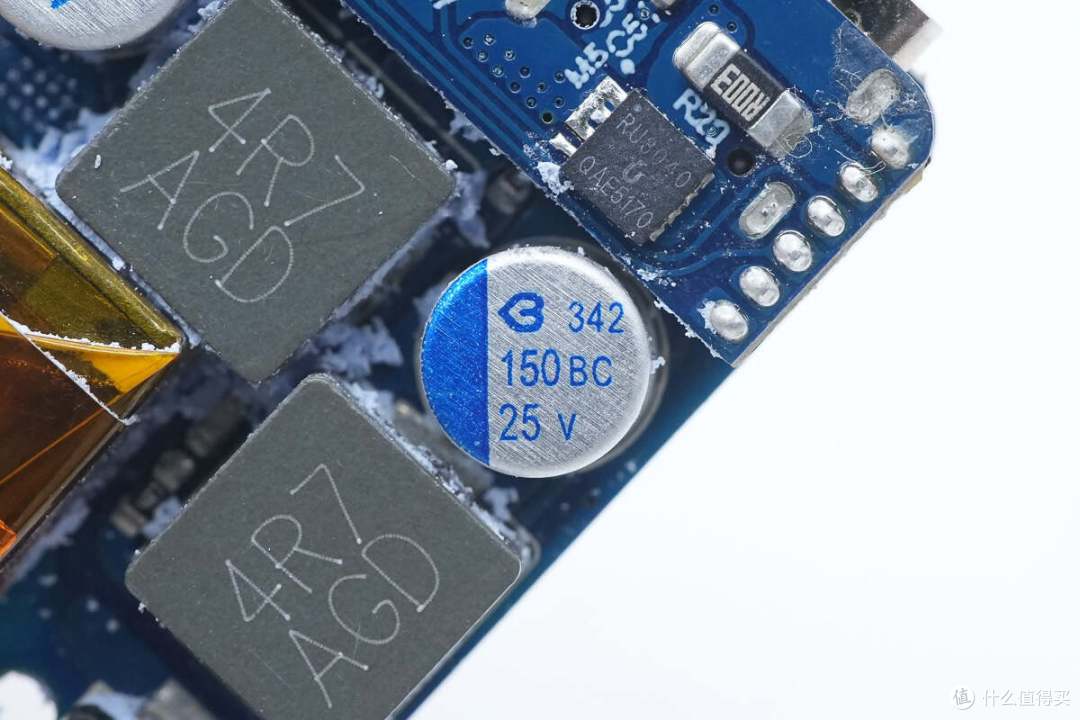 拆解报告:UGREEN绿联65W 2C1A超薄氮化镓充电器X753