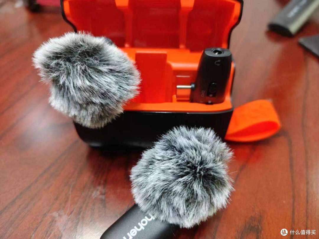 视频创作者必备的神级套装!浩瀚M6手机稳定器&浩瀚MIC-01无线麦克风实测