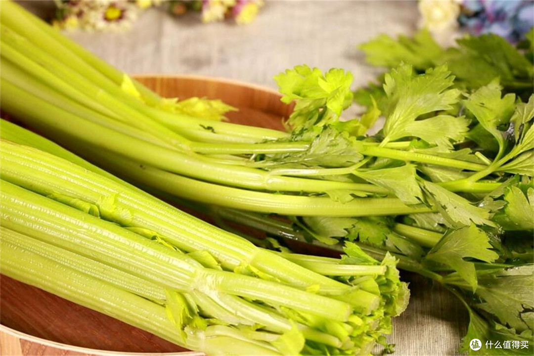 心脏决定寿命，夏季建议多吃这4样“强心食物”，护好心脏更强壮