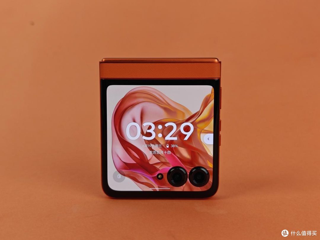 联想moto razr 50评测:竖屏小折叠能否再创品牌辉煌?