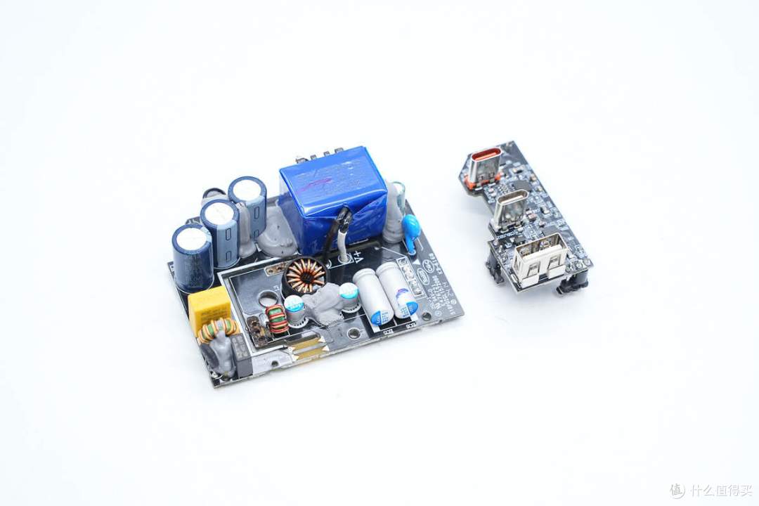 拆解报告:MI小米67W 2C1A氮化镓快充插线板CXB6-3QM