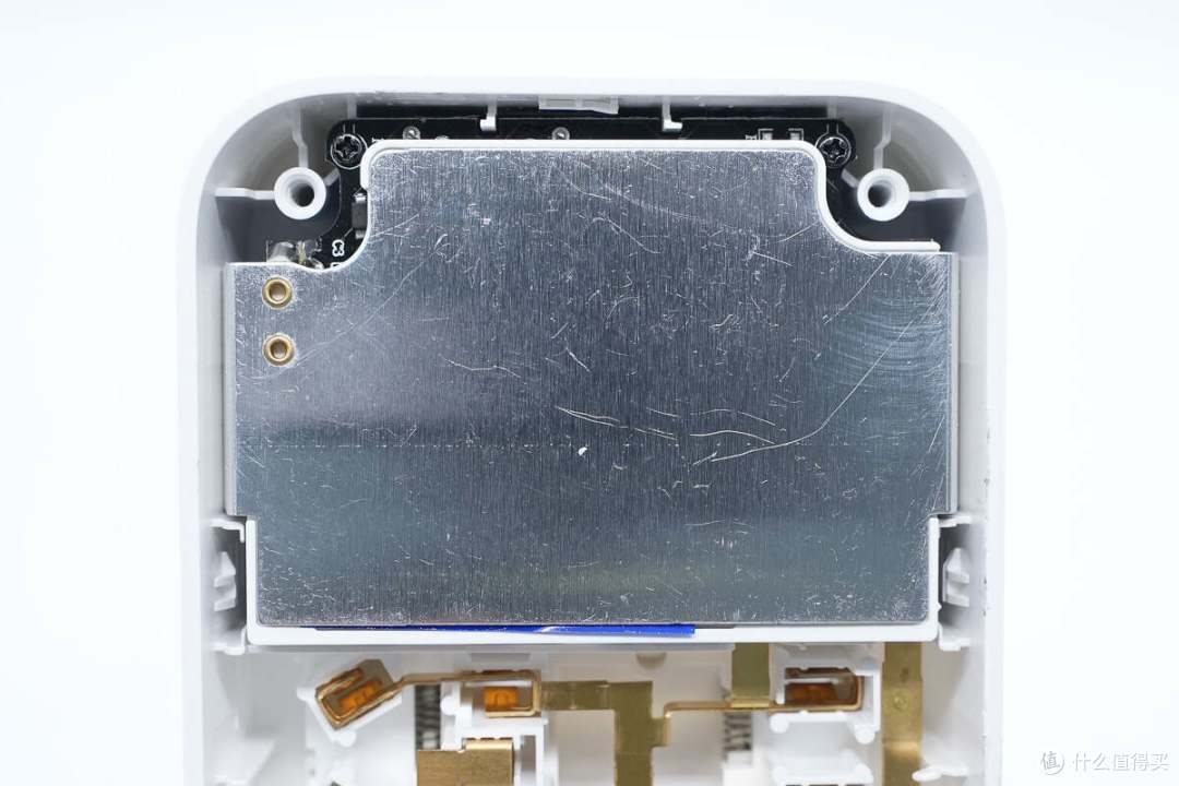 拆解报告:MI小米67W 2C1A氮化镓快充插线板CXB6-3QM