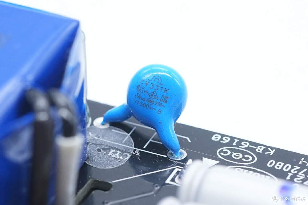 拆解报告:MI小米67W 2C1A氮化镓快充插线板CXB6-3QM