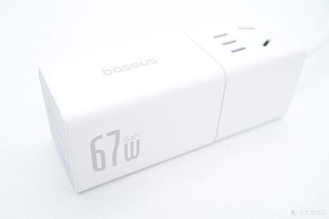 拆解报告:Baseus倍思67W 3C1A快充旅行插座BPS67M-1C