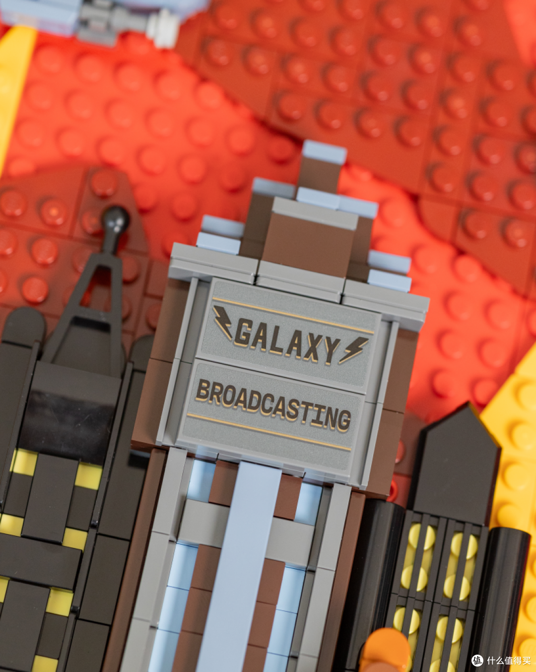 献给黑暗骑士迷的华美情书——LEGO 76271蝙蝠侠：动画版哥谭市套装