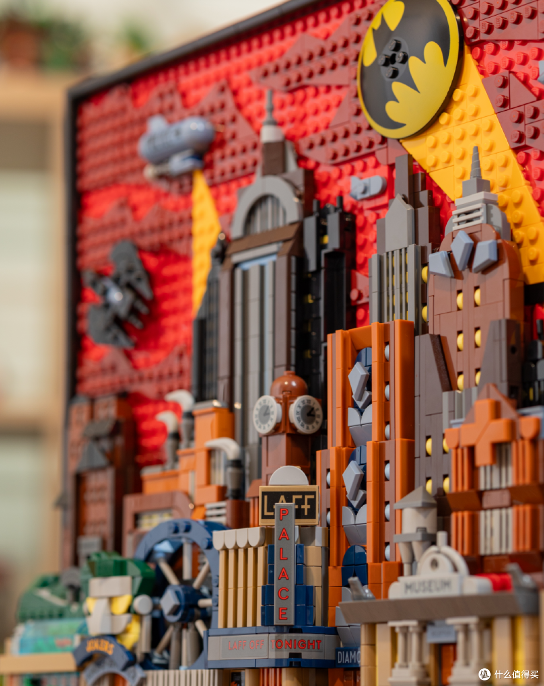 献给黑暗骑士迷的华美情书——LEGO 76271蝙蝠侠：动画版哥谭市套装