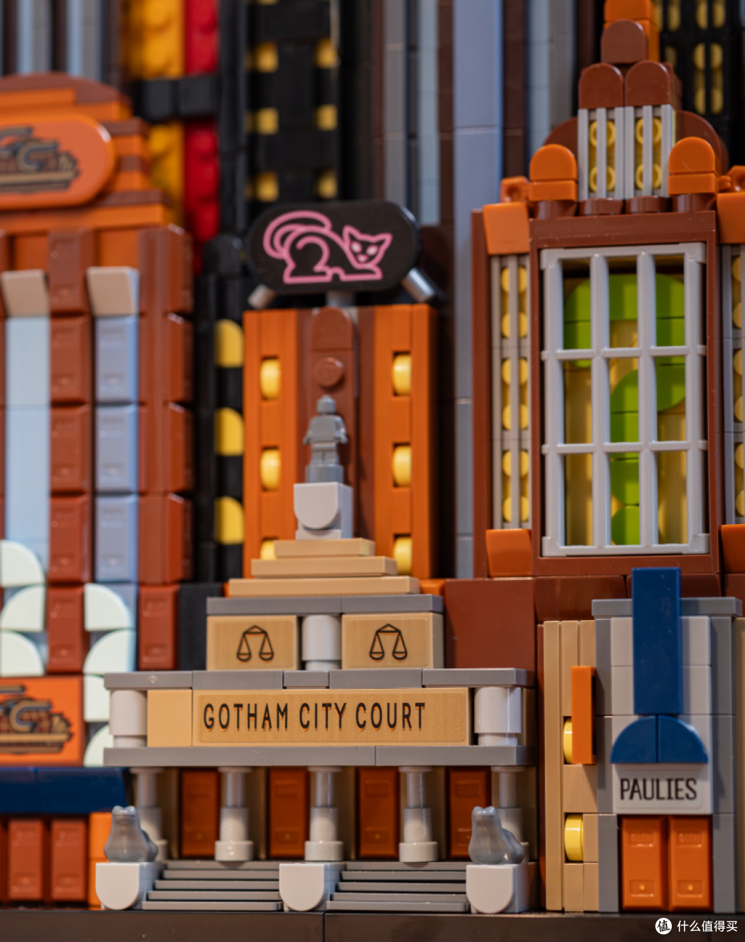 献给黑暗骑士迷的华美情书——LEGO 76271蝙蝠侠：动画版哥谭市套装