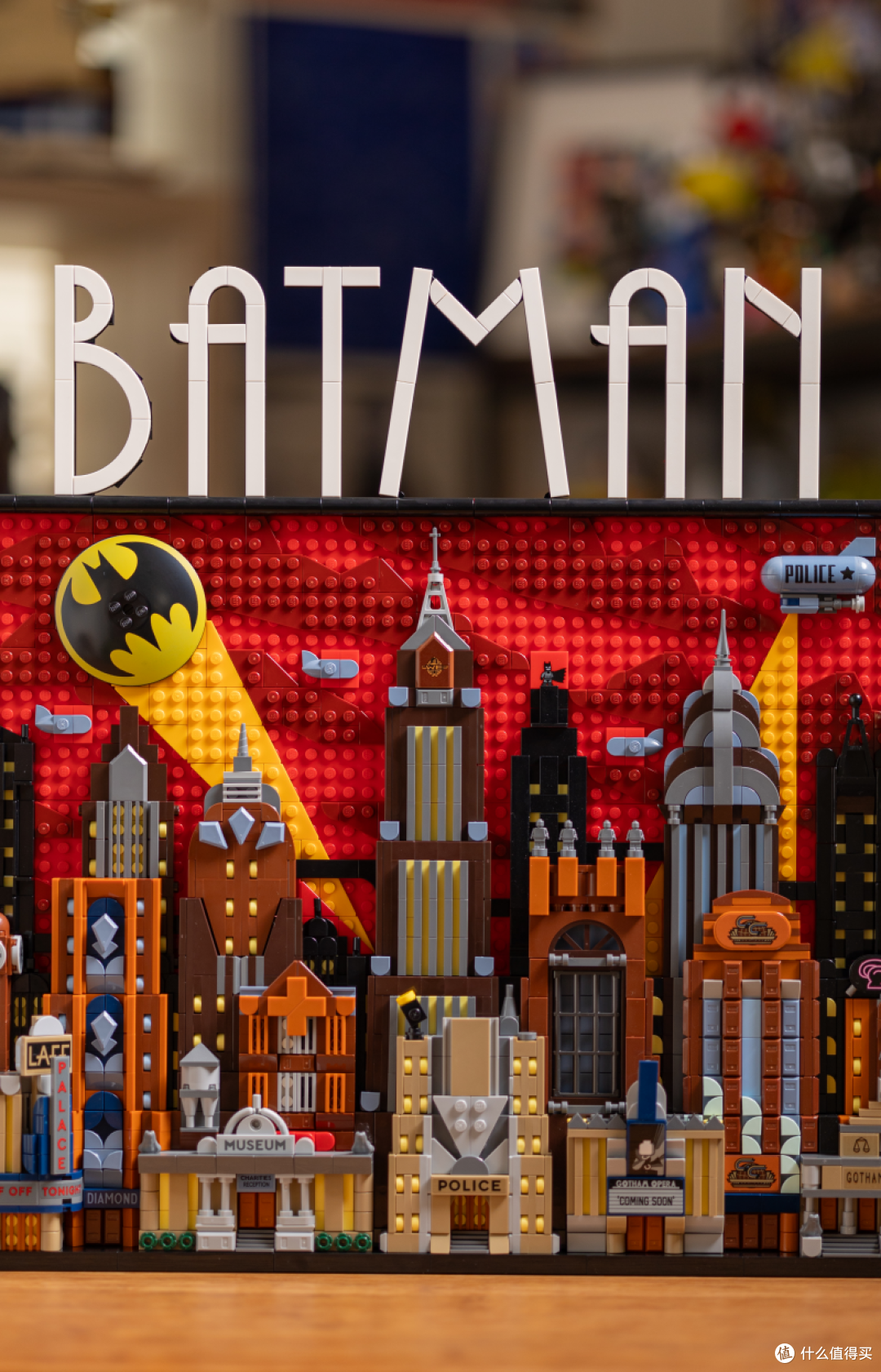 献给黑暗骑士迷的华美情书——LEGO 76271蝙蝠侠：动画版哥谭市套装