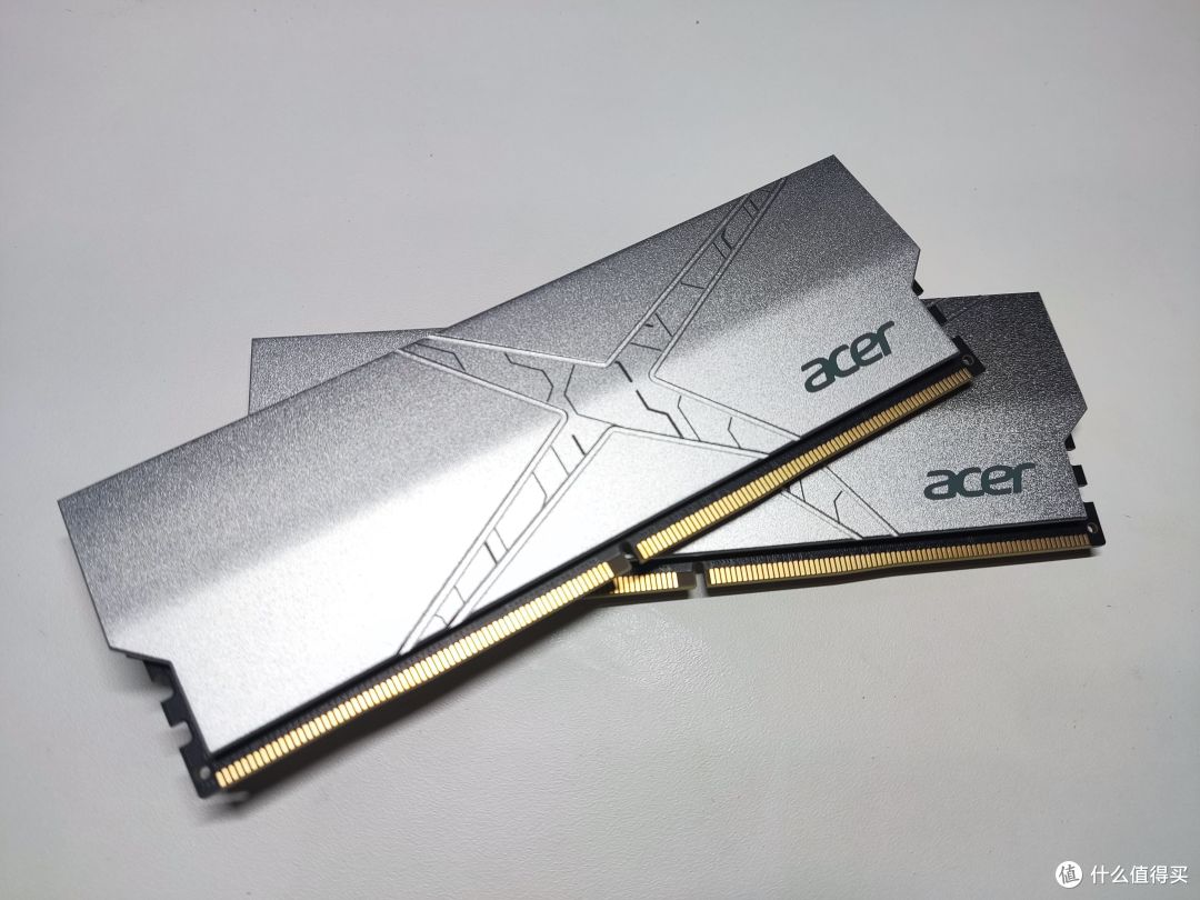 Acer HT200 DDR5-6400超频内存条——主打电竞的高频内存,性能究竟如何?