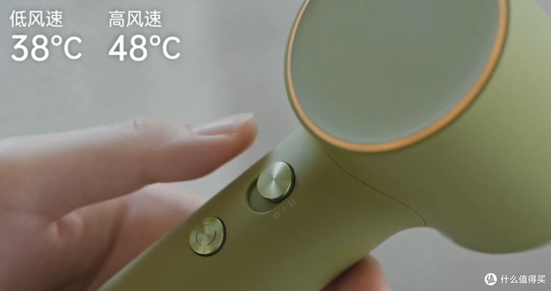 妈妈们,还在给女儿用传统吹风机吗?试试这款孩子会爱上吹头发