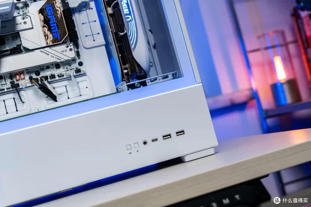 特立独行双龙限定—iGame Z790甲辰智龙+海韵甲辰青龙+索泰4080S月白+联力飒01装机分享