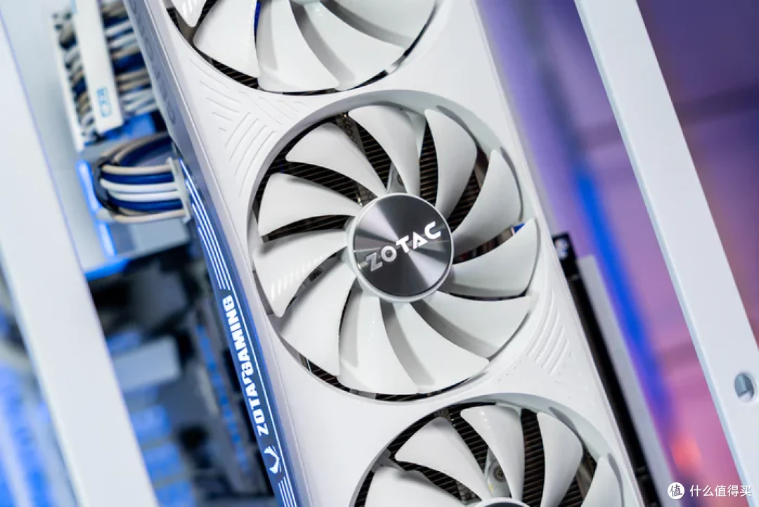 特立独行双龙限定—iGame Z790甲辰智龙+海韵甲辰青龙+索泰4080S月白+联力飒01装机分享
