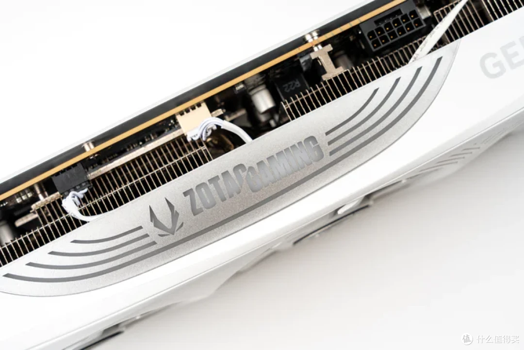 特立独行双龙限定—iGame Z790甲辰智龙+海韵甲辰青龙+索泰4080S月白+联力飒01装机分享