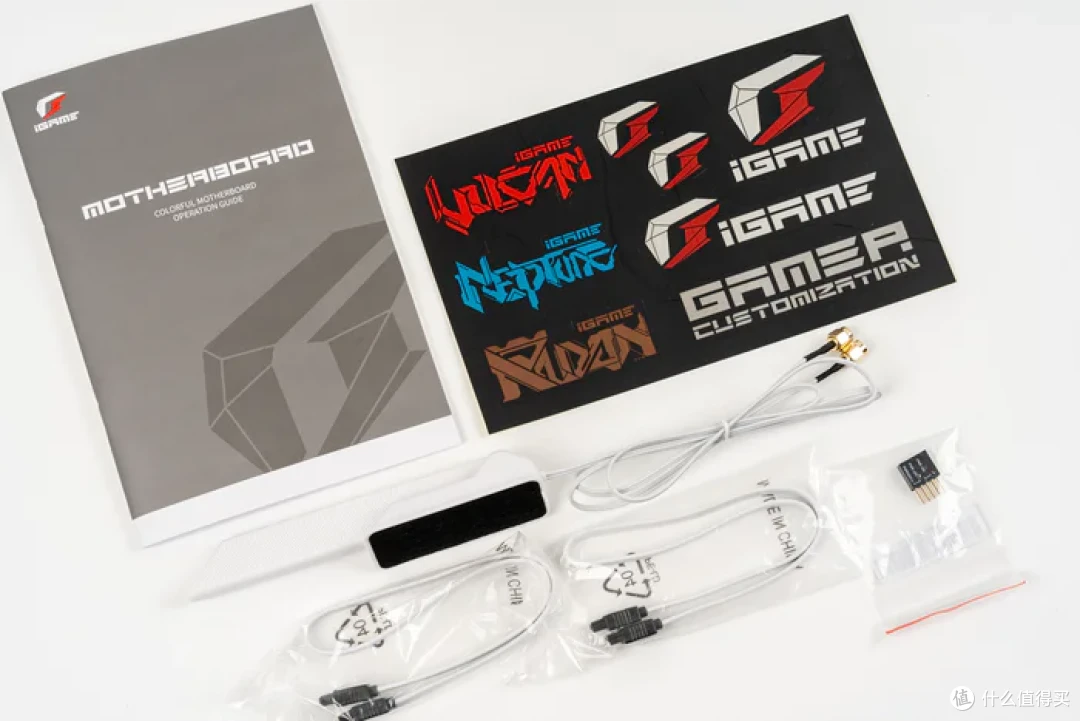 特立独行双龙限定—iGame Z790甲辰智龙+海韵甲辰青龙+索泰4080S月白+联力飒01装机分享