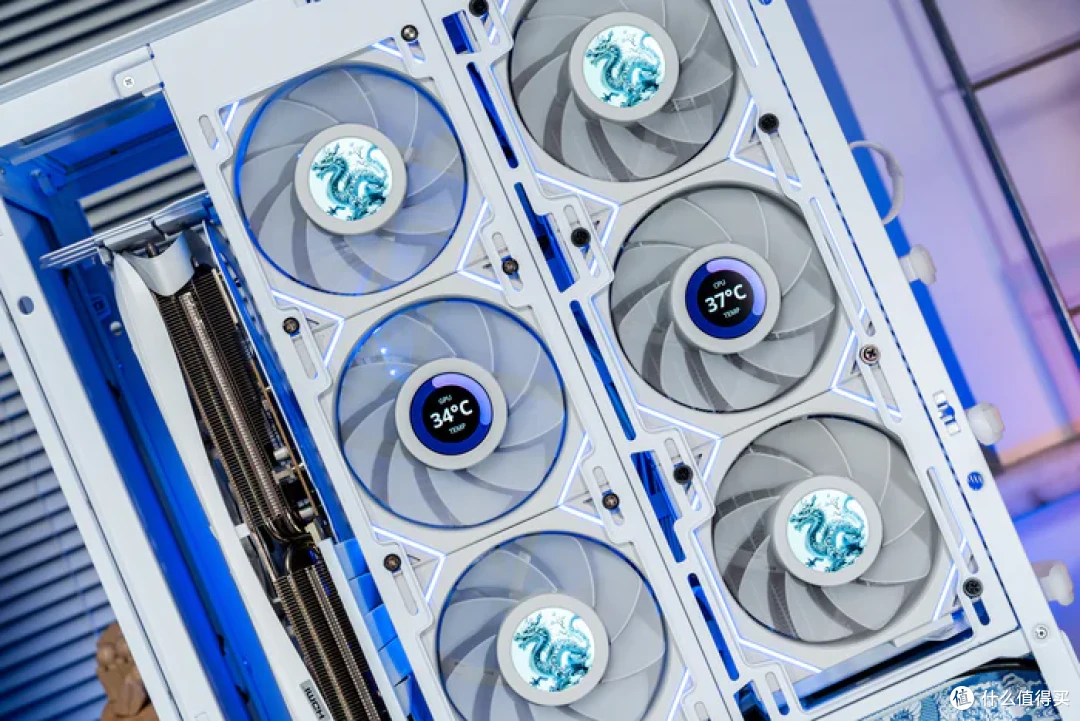 特立独行双龙限定—iGame Z790甲辰智龙+海韵甲辰青龙+索泰4080S月白+联力飒01装机分享