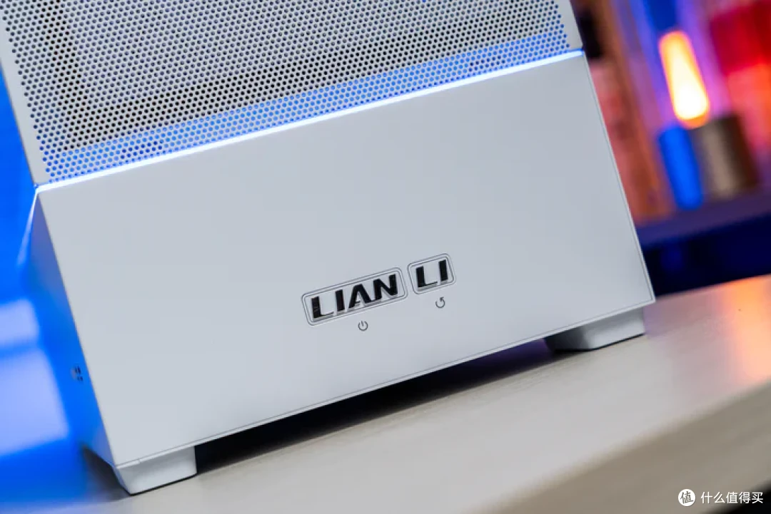 特立独行双龙限定—iGame Z790甲辰智龙+海韵甲辰青龙+索泰4080S月白+联力飒01装机分享
