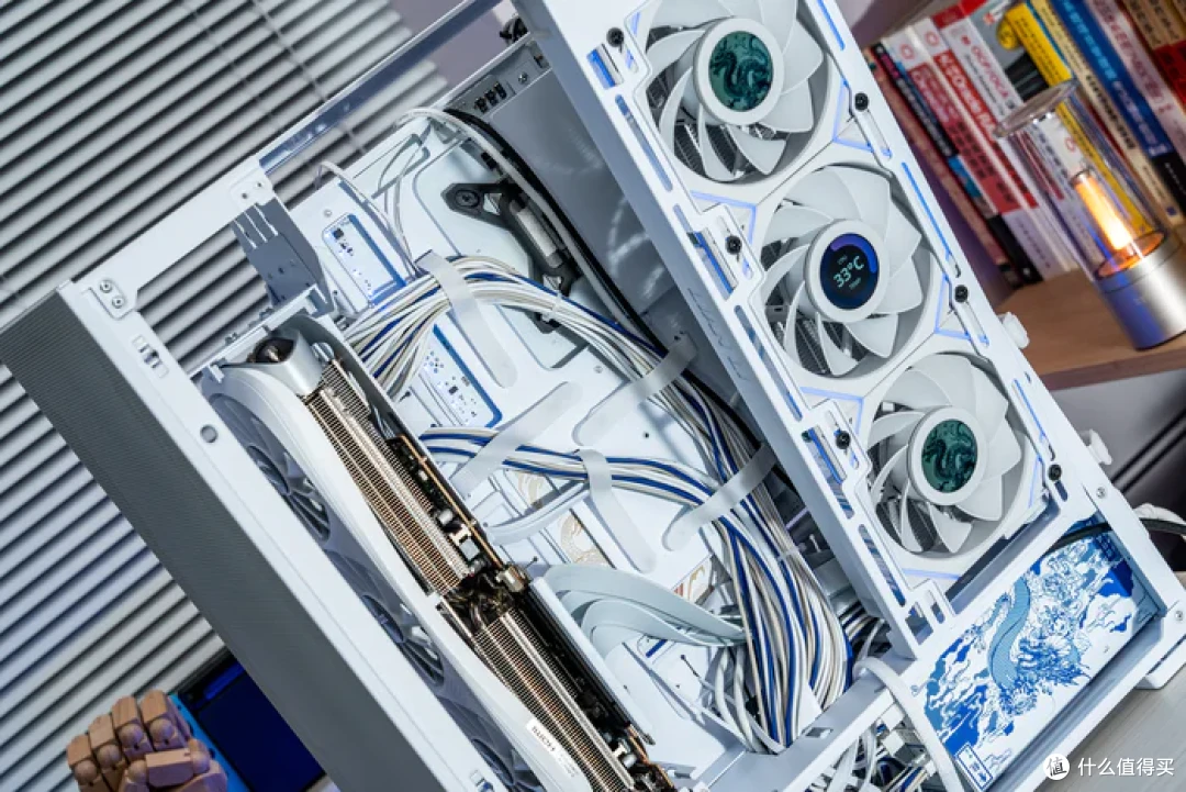 特立独行双龙限定—iGame Z790甲辰智龙+海韵甲辰青龙+索泰4080S月白+联力飒01装机分享