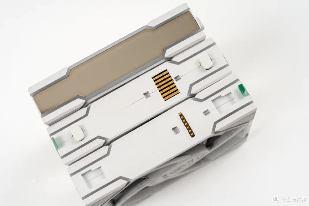 特立独行双龙限定—iGame Z790甲辰智龙+海韵甲辰青龙+索泰4080S月白+联力飒01装机分享