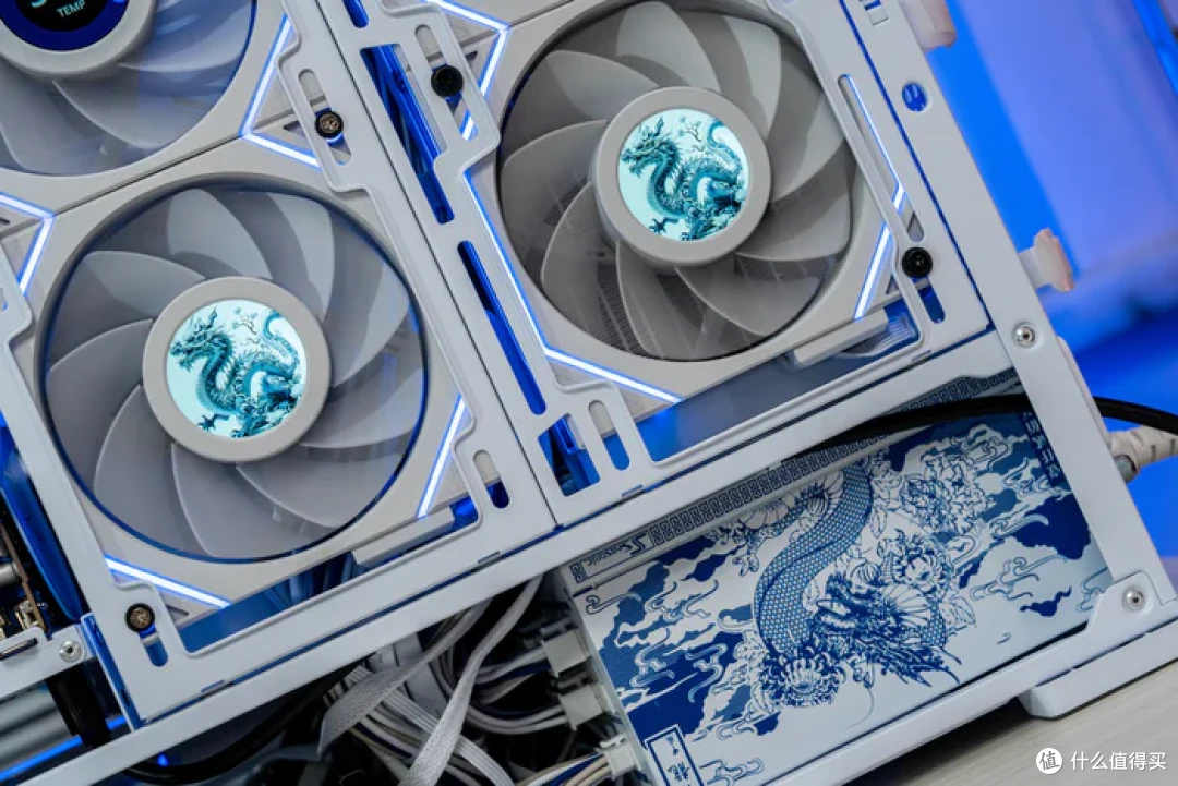 特立独行双龙限定—iGame Z790甲辰智龙+海韵甲辰青龙+索泰4080S月白+联力飒01装机分享