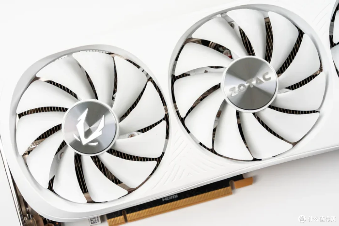特立独行双龙限定—iGame Z790甲辰智龙+海韵甲辰青龙+索泰4080S月白+联力飒01装机分享
