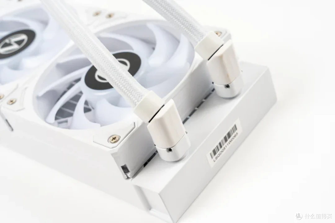 特立独行双龙限定—iGame Z790甲辰智龙+海韵甲辰青龙+索泰4080S月白+联力飒01装机分享