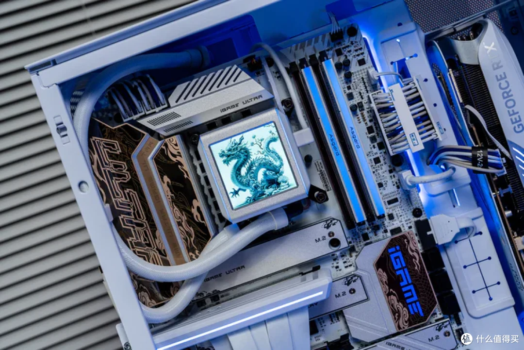 特立独行双龙限定—iGame Z790甲辰智龙+海韵甲辰青龙+索泰4080S月白+联力飒01装机分享