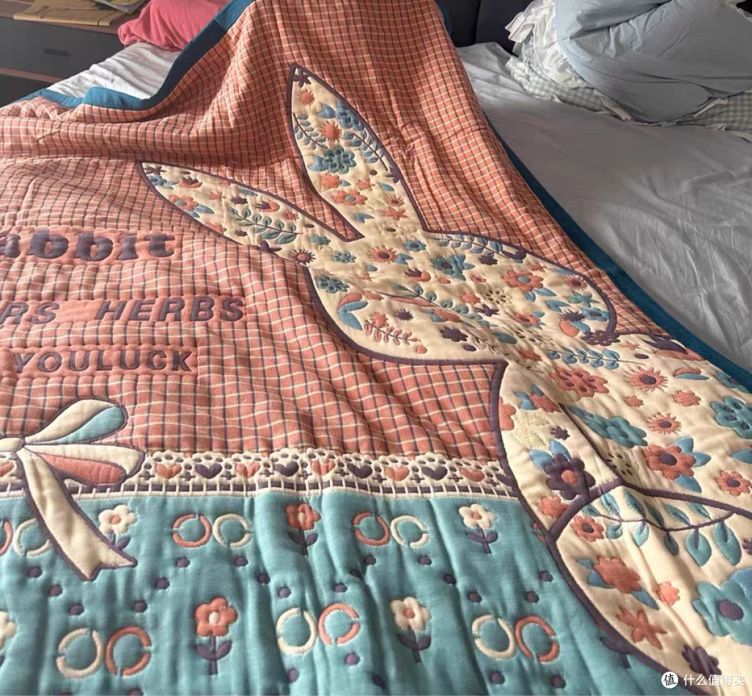 全棉十层纱面包被,轻盈蓬松