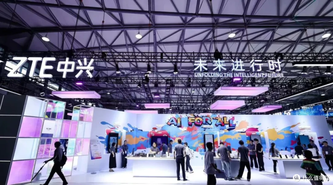 智慧生活新纪元：中兴通讯智慧中屏系列震撼发布