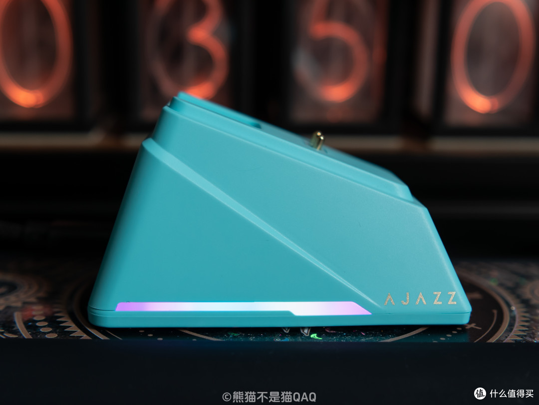 全屏时代,黑爵AJ159 APEX——性能顶满的“桌搭”鼠标