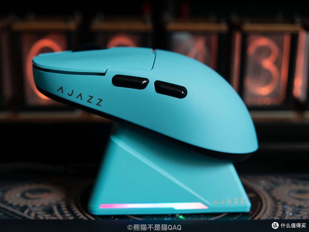 全屏时代,黑爵AJ159 APEX——性能顶满的“桌搭”鼠标