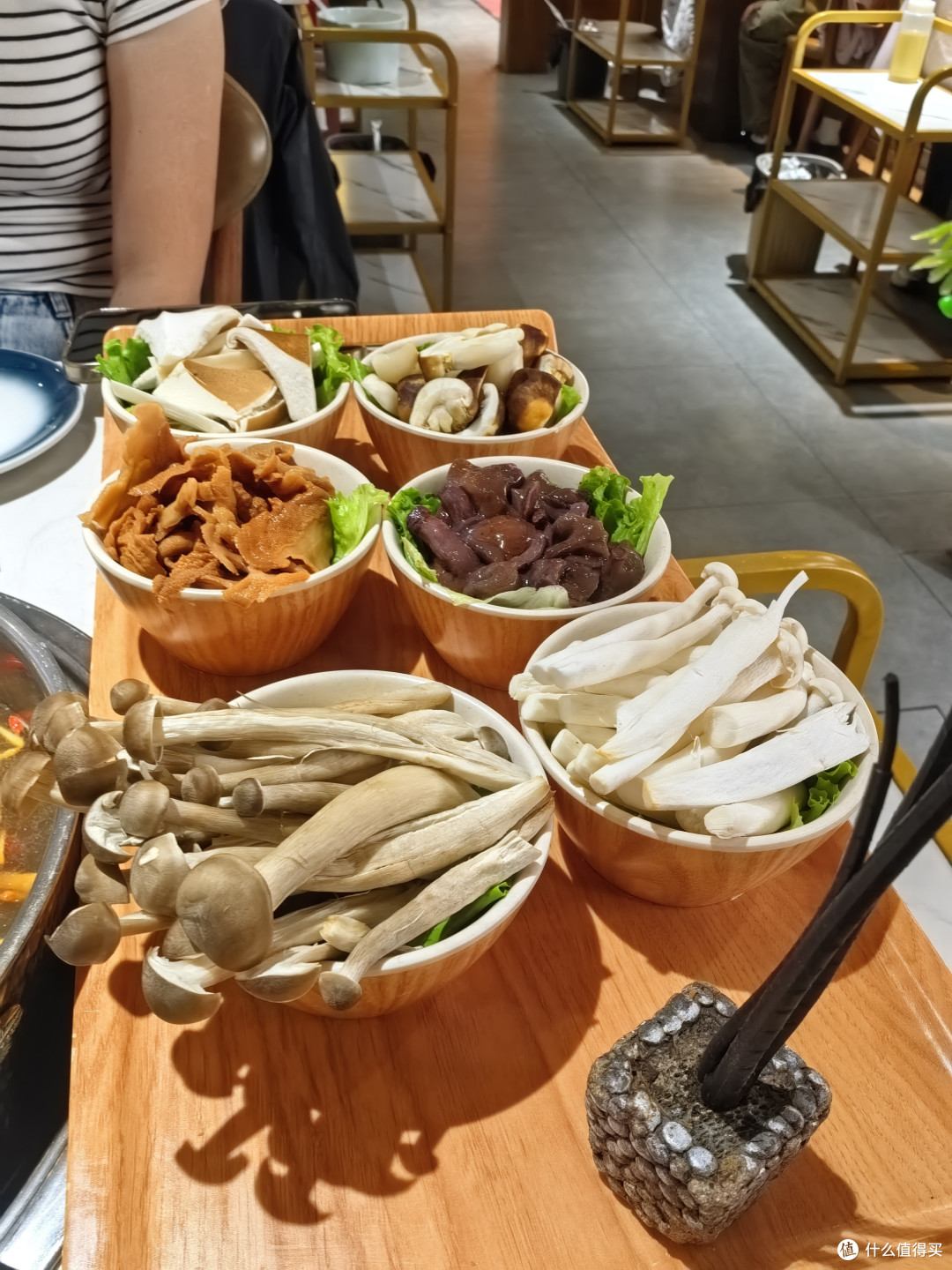 菌子火锅