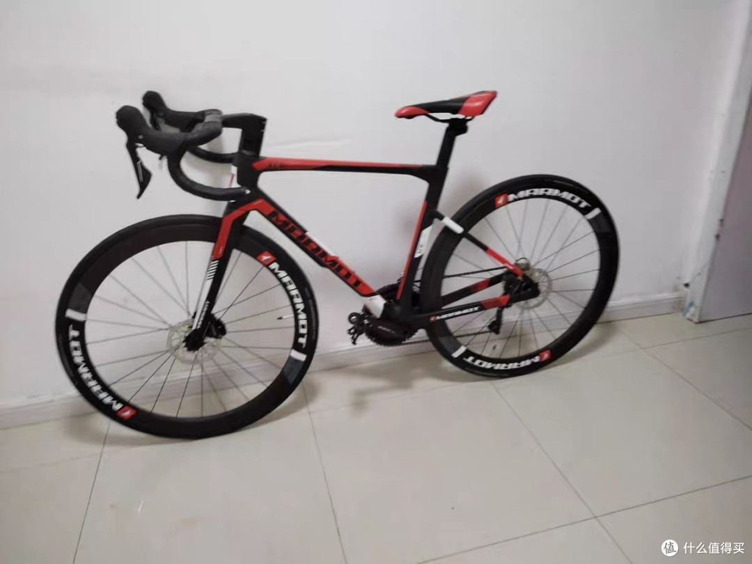 土拨鼠碳纤维车真不愧是自行车中的法拉利