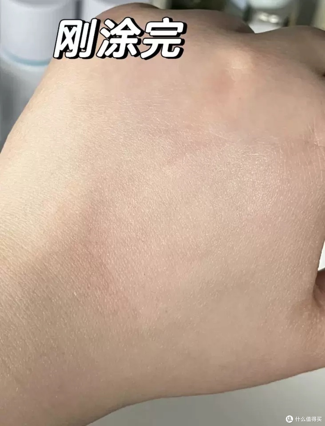 怡丽丝尔金管防晒霜:你的夏日肌肤秘密武器