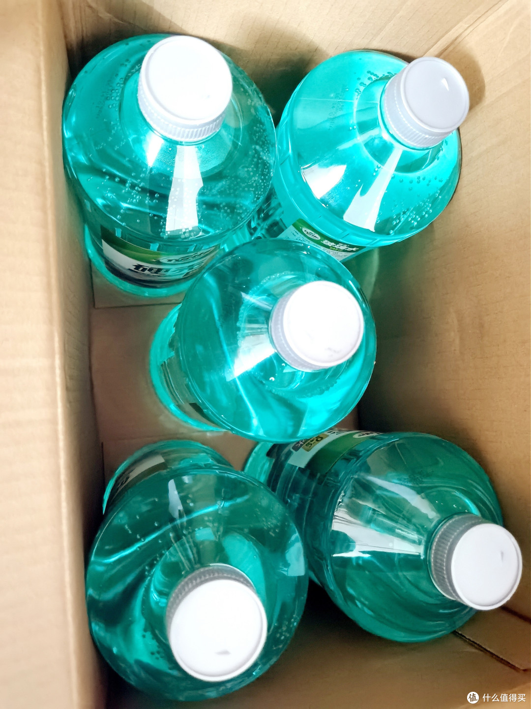 龟牌硬壳玻璃水汽车族的清洁神器