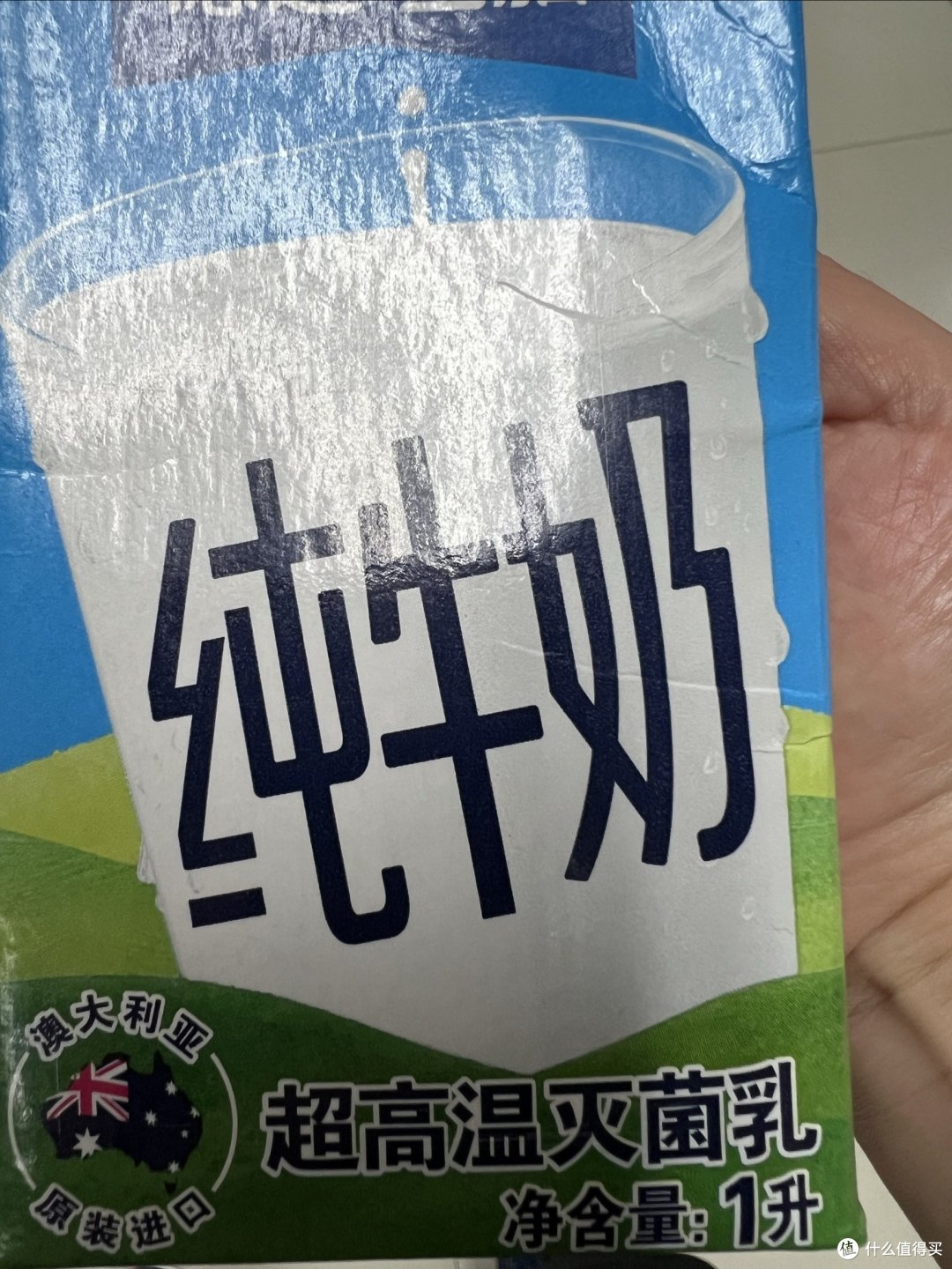德运全脂纯牛奶，营养满分，每天早上可以喝一杯的！