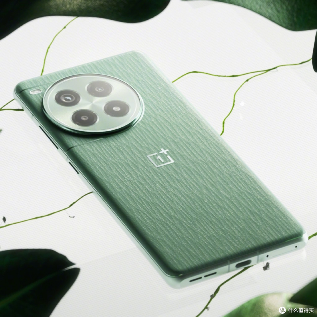 最强中端手机!骁龙8Gen3+6100mAh+24GB,堪称手机市场“新卷王”
