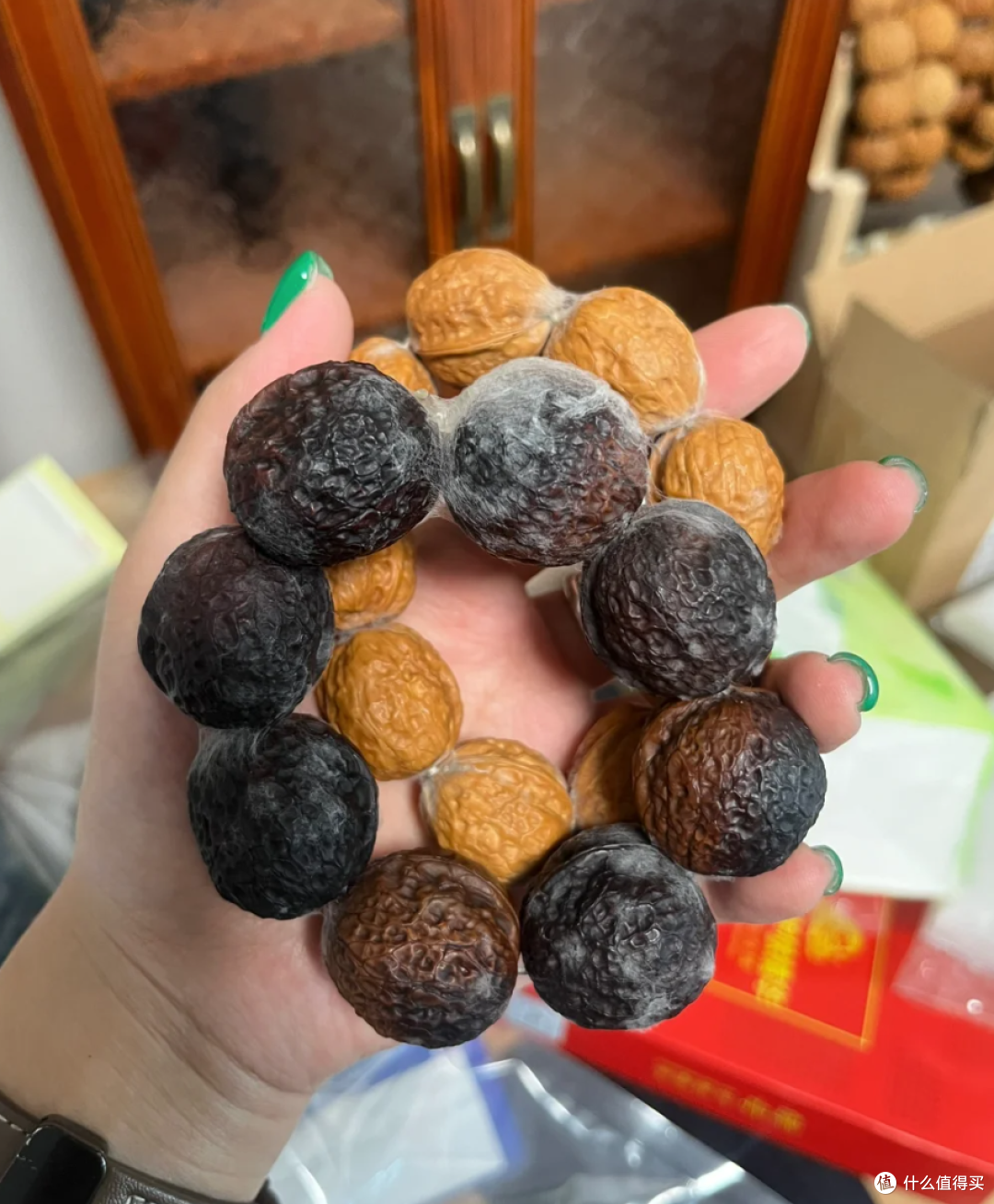 别再戴这6种“毒首饰”了，长期佩戴，等于“慢性中毒”！