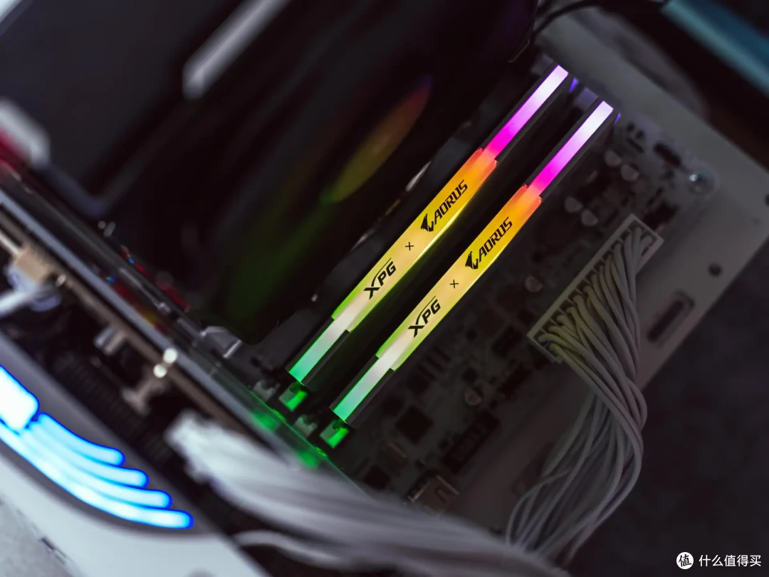 电竞氛围拉满、颜值性能兼顾丨B760M冰雕X+龙耀D500G超频实战