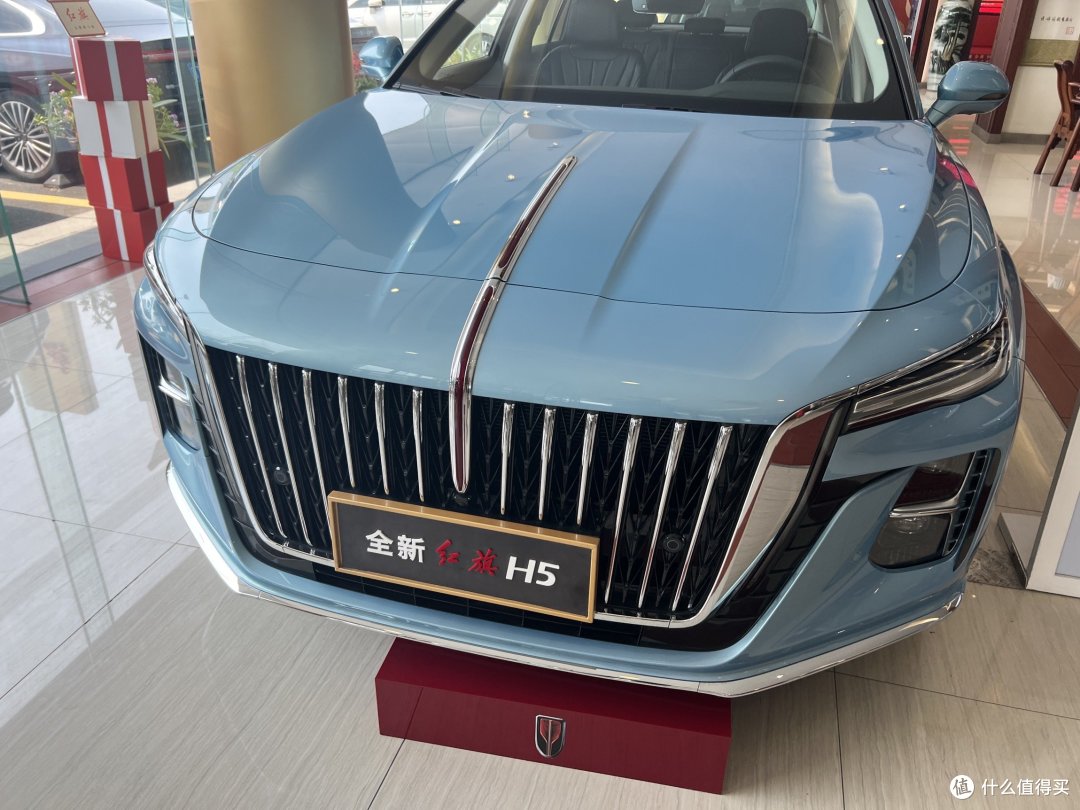 红旗这款油车还打得过如今的电车吗?