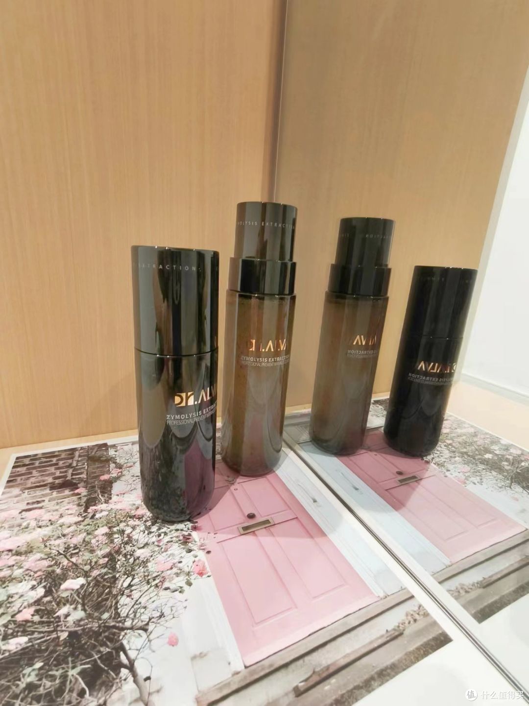小仙女们,是不是有时回家只想摆烂,连护肤都嫌累呢?但肌肤可不能放任不管哦!
