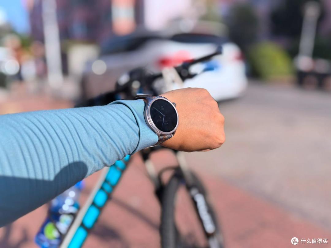 华米Amazfit balance手表,健康骑行好伴侣
