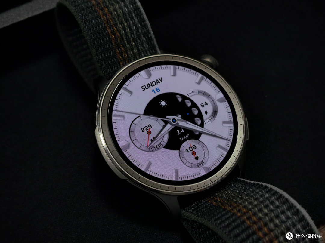 华米Amazfit balance手表,健康骑行好伴侣